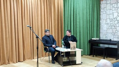 "Борщ з бичками". У Миколаєві презентували книгу про історію Корабельного району міста "Борщ з бичками". У Миколаєві презентували книгу про історію Корабельного району міста