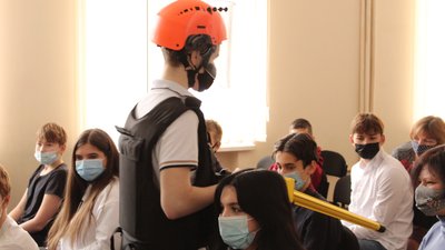 У школах Харкова проводять уроки мінної безпеки