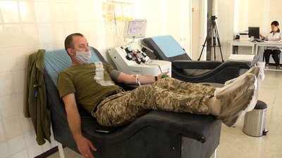 "Тиждень благодійності" в Житомирському центрі крові – серед донорів влаштують розіграш подарунків "Тиждень благодійності" в Житомирському центрі крові – серед донорів влаштують розіграш подарунків