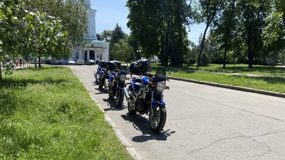 "Водії поки що реагують здивовано": як працюють мотопатрулі на Полтавщині "Водії поки що реагують здивовано": як працюють мотопатрулі на Полтавщині