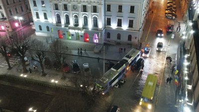 У ДТП з тролейбусом біля ратуші Чернівців винен водій. Він сплатив майже 40 тис грн компенсації