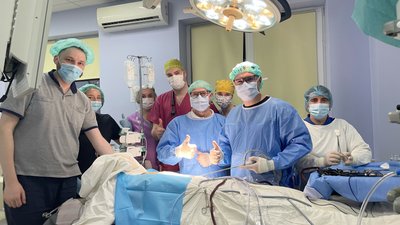 Уламок біля серця. Львівські лікарі врятували пораненого підлітка з Бахмута Уламок біля серця. Львівські лікарі врятували пораненого підлітка з Бахмута