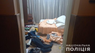 Ужгородця підозрюють у вбивстві та пограбуванні пенсіонерки. Йому загрожує довічне ув'язнення Ужгородця підозрюють у вбивстві та пограбуванні пенсіонерки. Йому загрожує довічне ув'язнення