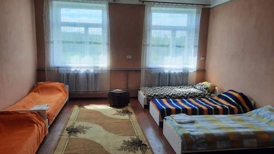 На Буковині волонтери облаштували прихисток для вимушених переселенців