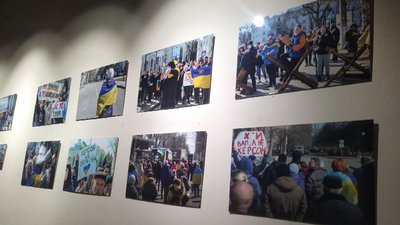 Фотовиставка "Нескорений Херсон" Фотовиставка "Нескорений Херсон"