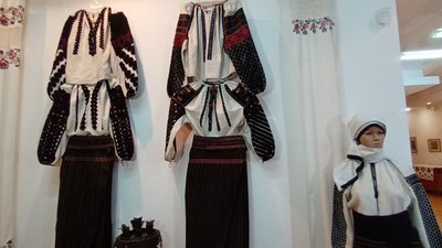 У Тернополі відкрили виставку вишиванок 30-40 років минулого століття