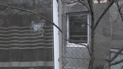 На Донеччині під час військових навчань кулі влучили у вікна приватних будинків