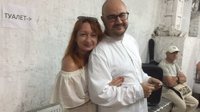 Мистецтво в укритті: в Черкасах поезією та музикою збирали кошти на ЗСУ