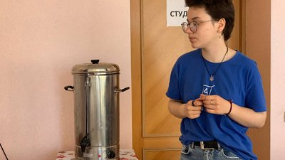 Ініціаторка виготовлення свічок Вікторія Плисак Ініціаторка виготовлення свічок Вікторія Плисак