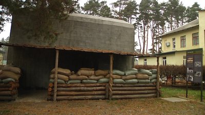 На Житомирщині в приміщенні ставки Гіммлера створили експозицію артефактів І та ІІ світових воєн На Житомирщині в приміщенні ставки Гіммлера створили експозицію артефактів І та ІІ світових воєн