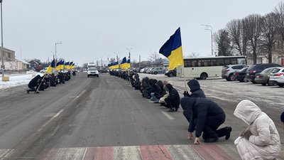 У Чорнобаї в останню путь провели військовослужбовця Олександра Шарая