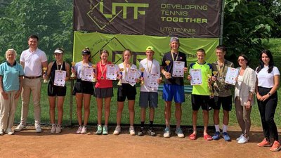 На фото Анна Клімова та інші учасники чемпіонату України в Ужгороді. На фото Анна Клімова та інші учасники чемпіонату України в Ужгороді.