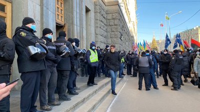 Харківську міськраду пікетують у день першої сесії Харківську міськраду пікетують у день першої сесії