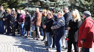 В Ужгороді попрощалися із загиблим захисником Шандором Кішем В Ужгороді попрощалися із загиблим захисником Шандором Кішем