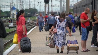 “Не хочу більше їхати зі свого міста”. Чому жителі Донеччини повертаються після евакуації