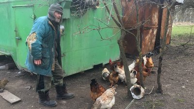 Без грошей і документів: на Тернопільщині чоловік отримав першу виплату у 82 роки Без грошей і документів: на Тернопільщині чоловік отримав першу виплату у 82 роки