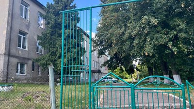 Ясенівська школа Ясенівська школа