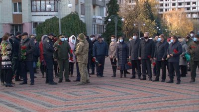Черкащани долучилися до вшанування памяті загиблих у Революції Гідності Черкащани долучилися до вшанування памяті загиблих у Революції Гідності