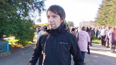 На Тернопільщині попрощалися із загиблим бійцем Андрієм Дячуком На Тернопільщині попрощалися із загиблим бійцем Андрієм Дячуком
