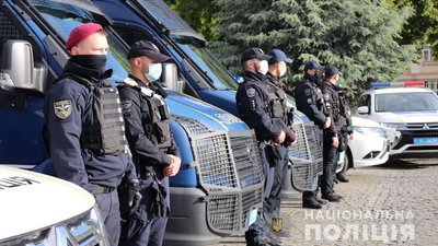 Додаткові дорожні патрулі чергуватимуть на Закарпатті з 1 червня Додаткові дорожні патрулі чергуватимуть на Закарпатті з 1 червня