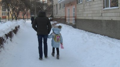 "Нічого не моталося" - луцька вихователька про застосування скотчу у виховних цілях "Нічого не моталося" - луцька вихователька про застосування скотчу у виховних цілях