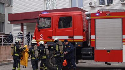 В Запоріжжі тривають протипожежні навчання - на цей раз у перенатльному В Запоріжжі тривають протипожежні навчання - на цей раз у перенатльному