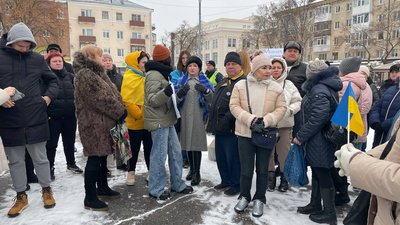 У Полтаві протестували проти встановлення новорічної ялинки: які вимоги У Полтаві протестували проти встановлення новорічної ялинки: які вимоги