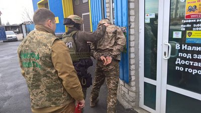 На Луганщині на розкраданні пального викрили посадовців військової частини