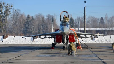"Соколи Прикарпаття" відпрацьовують ведення групових та одиночних повітряних боїв "Соколи Прикарпаття" відпрацьовують ведення групових та одиночних повітряних боїв