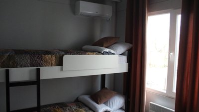 Родина з Киїнки, що втратила житло, отримала приватний 4-модульний будинок від благодійників