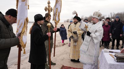 Освячення розпочалося з служителів собору, 6 січня 2024 року, на березі Дніпра, Черкаси