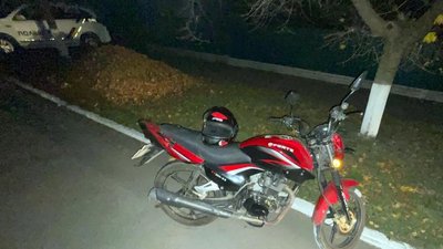 На Полтавщині мотоцикліст наїхав на пенсіонерку На Полтавщині мотоцикліст наїхав на пенсіонерку