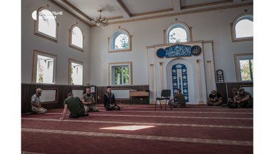 Курбан байрам в останній неокупованій мечеті на Донбасі Курбан байрам в останній неокупованій мечеті на Донбасі