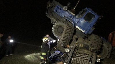 На Кіроворадщині зіткнулися два трактори. Водій одного – у лікарні