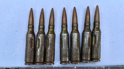 11 гранат та більше сотні боєприпасів: у мукачівця під час обшуку виявили зброю 11 гранат та більше сотні боєприпасів: у мукачівця під час обшуку виявили зброю