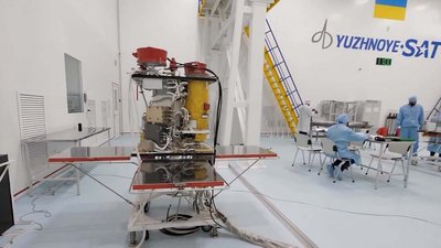 Україна хоче запустити власний супутник разом із компанією Ілона Маска Україна хоче запустити власний супутник разом із компанією Ілона Маска