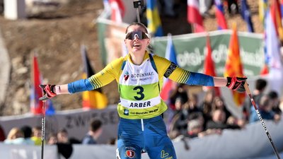 Олександра Меркушина після перемоги в масстарті-60 серед юніорок на ЮЧС-2026