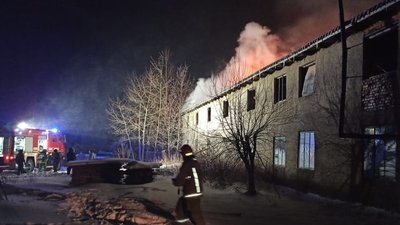 На Прикарпатті рятувальники ліквідували пожежу столярного цеху