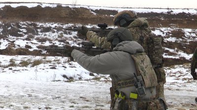Новобранці спецпідрозділу "Омега" тренуються на полігоні Івано-Франківської області