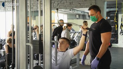 Володимир додає, при відкритті залу, був хороший наплив людей Володимир додає, при відкритті залу, був хороший наплив людей