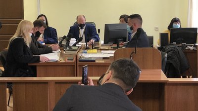 На 60 діб продовжили запобіжний захід підозрюваним у підпалі офісу КМКС в Ужгороді