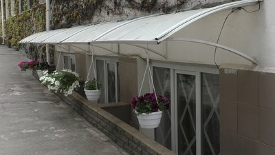 У Запорізькому ботанічному саду зробили прихисток для людей, тварин та рослин