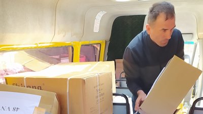 На Житомирщині громада отримала у подарунок від литовського міста-побратима мікроавтобус для школярів На Житомирщині громада отримала у подарунок від литовського міста-побратима мікроавтобус для школярів