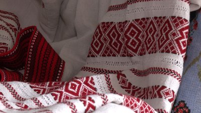 500 рушників та не менше 200 сорочок вишила технікою занизування волинська майстриня 500 рушників та не менше 200 сорочок вишила технікою занизування волинська майстриня