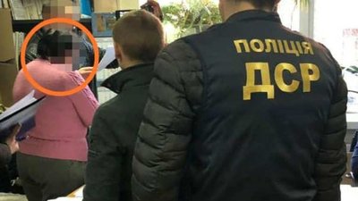 Співробітницю Одеської мерії викрили на хабарі Співробітницю Одеської мерії викрили на хабарі