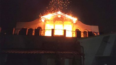 На Закарпатті рятувальники гасили пожежу в готельно-ресторанному комплексі