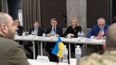 Американські сенатори у Львові