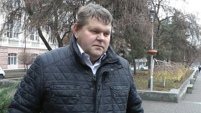 У Запоріжжі демонтували пам'ятник російському поету Пушкіну У Запоріжжі демонтували пам'ятник російському поету Пушкіну