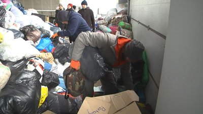 "Волонтером може стати кожен": півсотні людей організували волонтерський центр в мікрорайоні Луцька "Волонтером може стати кожен": півсотні людей організували волонтерський центр в мікрорайоні Луцька