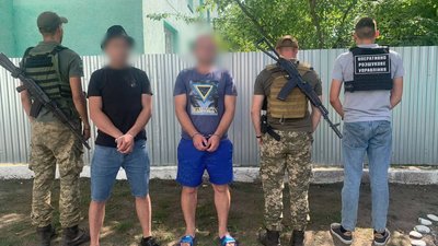 11 чоловіків намагалися перетнути кордон поза пунктом пропуску за минулу добу на Закарпатті